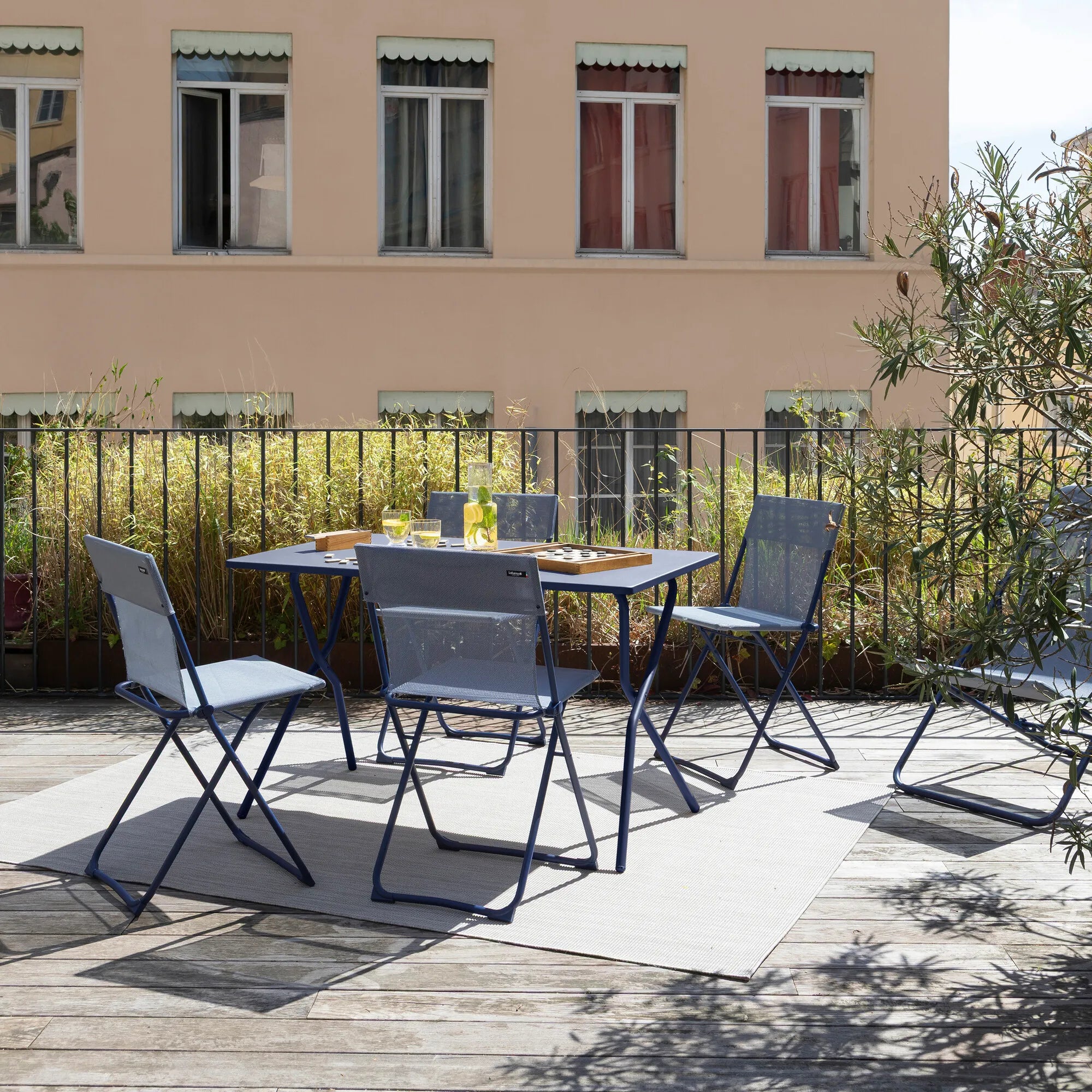 Chaise Balcony